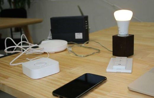 Single woman creates a light bulb that turns on automatically whenever couples break up