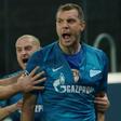 Zenit Saint Petersburg's Artem Dzyuba scored as the Russian club denied Lyon an early chance to reach the Champions League last 16