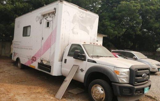 Mobile-clinic vans