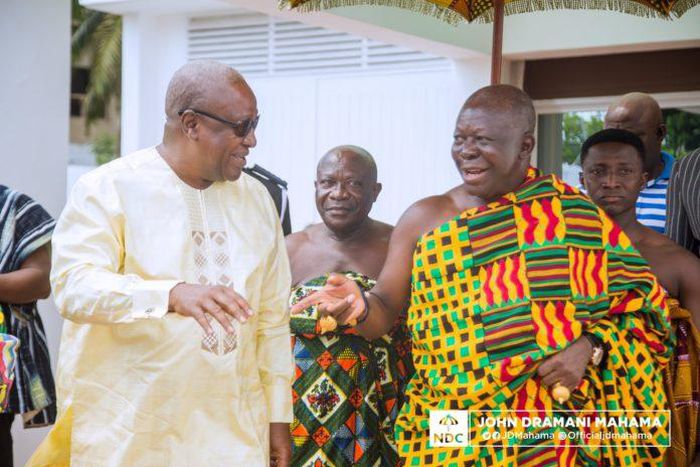 Mahama, Otumfuo discuss 'critical nation development issues'
