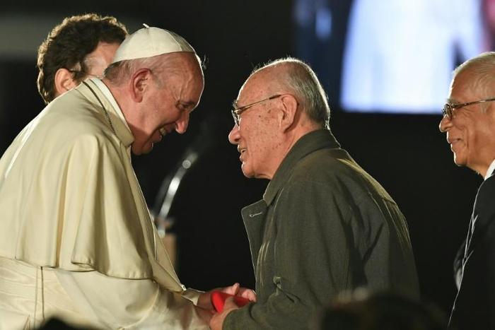 Pope Francis held emotional encounters with survivors of the nuclear attack