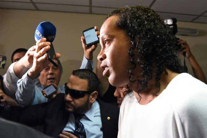 Ronaldinho claims he did not know the Paraguayan passports were fake