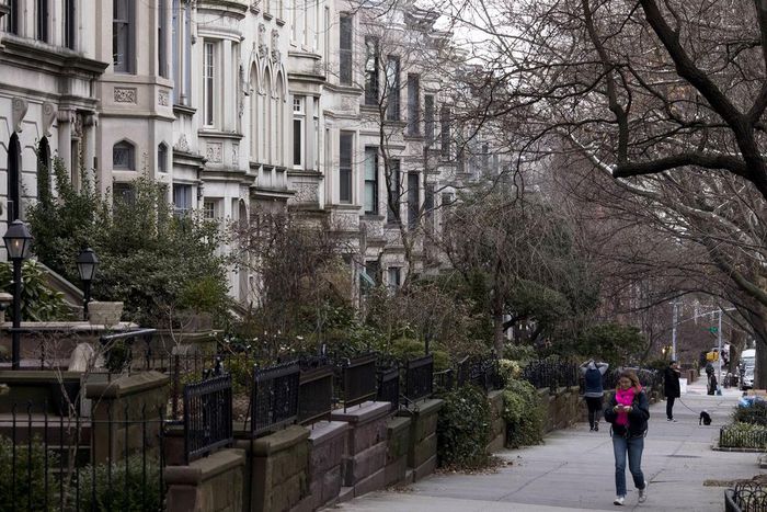 Sorry, Renters: You Still Have to Pay Brokers' Fees for Now