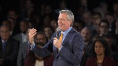 Bill de Blasio Endorses Bernie Sanders