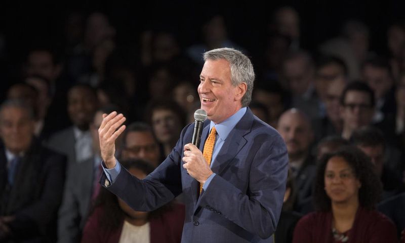Bill de Blasio Endorses Bernie Sanders