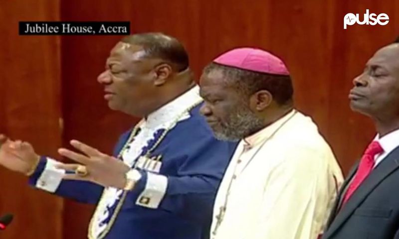 Duncan Williams submits Ghana into God's hands in prayer against COVID-19.