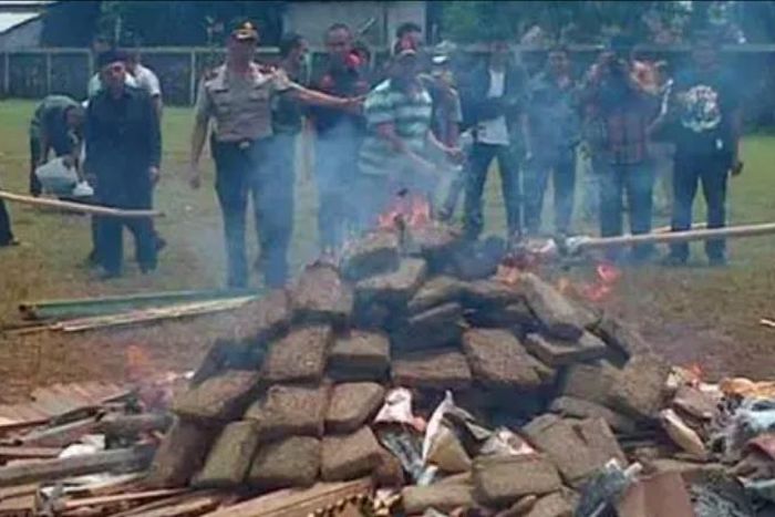 Police mistakenly get residents high after burning 3 tons of marijuana