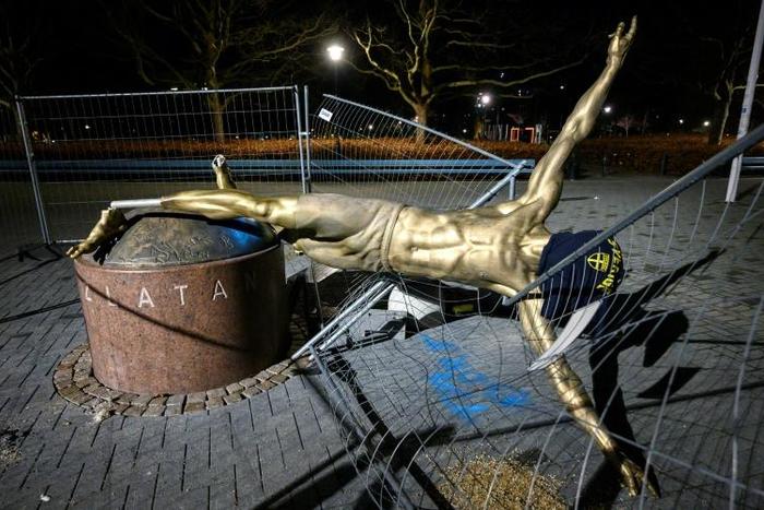 Zlatan statue attacked again