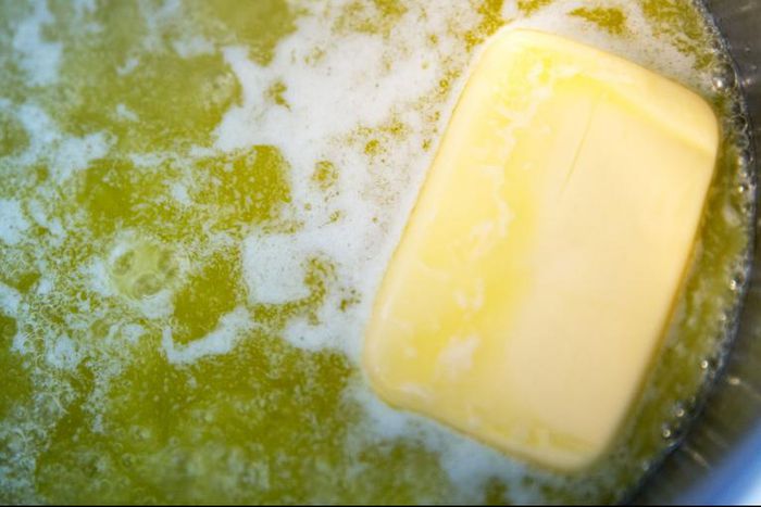 Dr. Pimple Popper Pops Some Buttery Steatocystomas