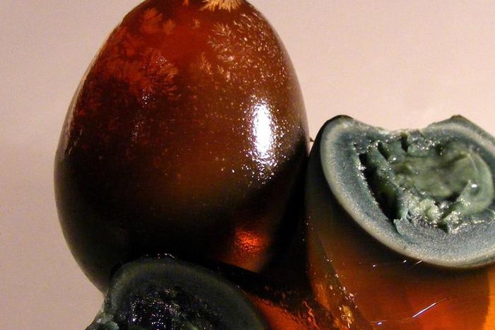 Dr. Pimple Popper Removes a 'Century Egg' Cyst