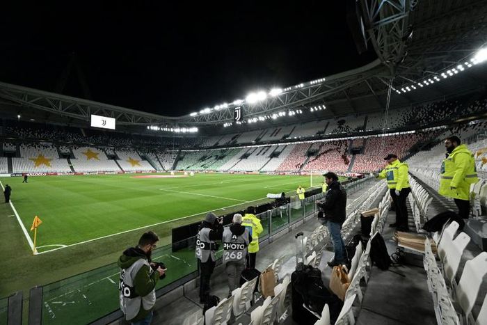 Juventus and Lyon are set to meet in an empty stadium in Turin in their Champions League last 16 second leg next week, despite all domestic games in Italy until April 3 being postponed