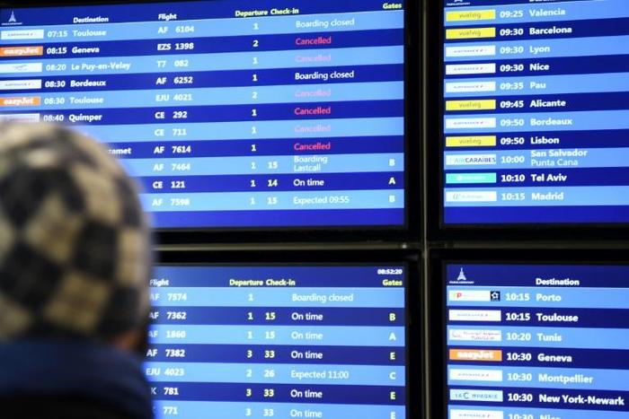 France has just days left to avert transport chaos for many who have already bought their tickets for the festive break