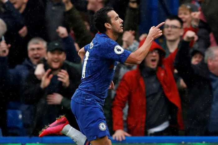 Pedro celebrates after scoring Chelsea's second goal against Everton