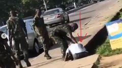 Nigerian police beat taxi driver to death for carrying passengers who didn’t wear facemasks (video)