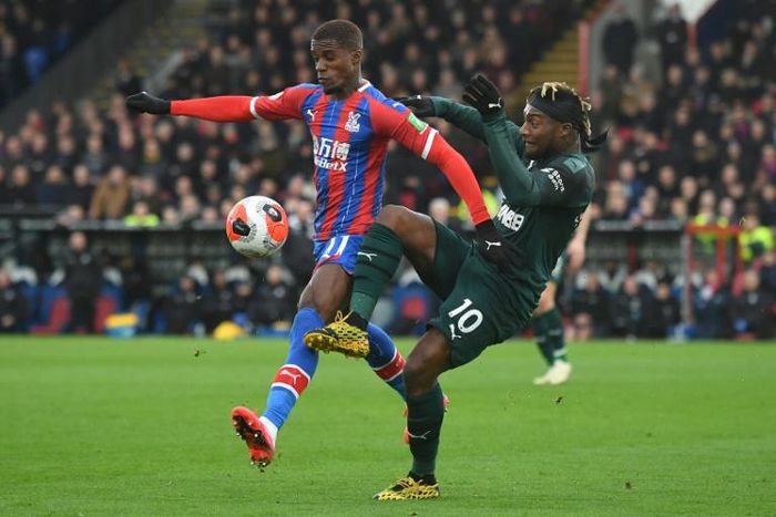 Palace accomodation - Wilfried Zaha has offered medical staff free bed and lodging in his London properties