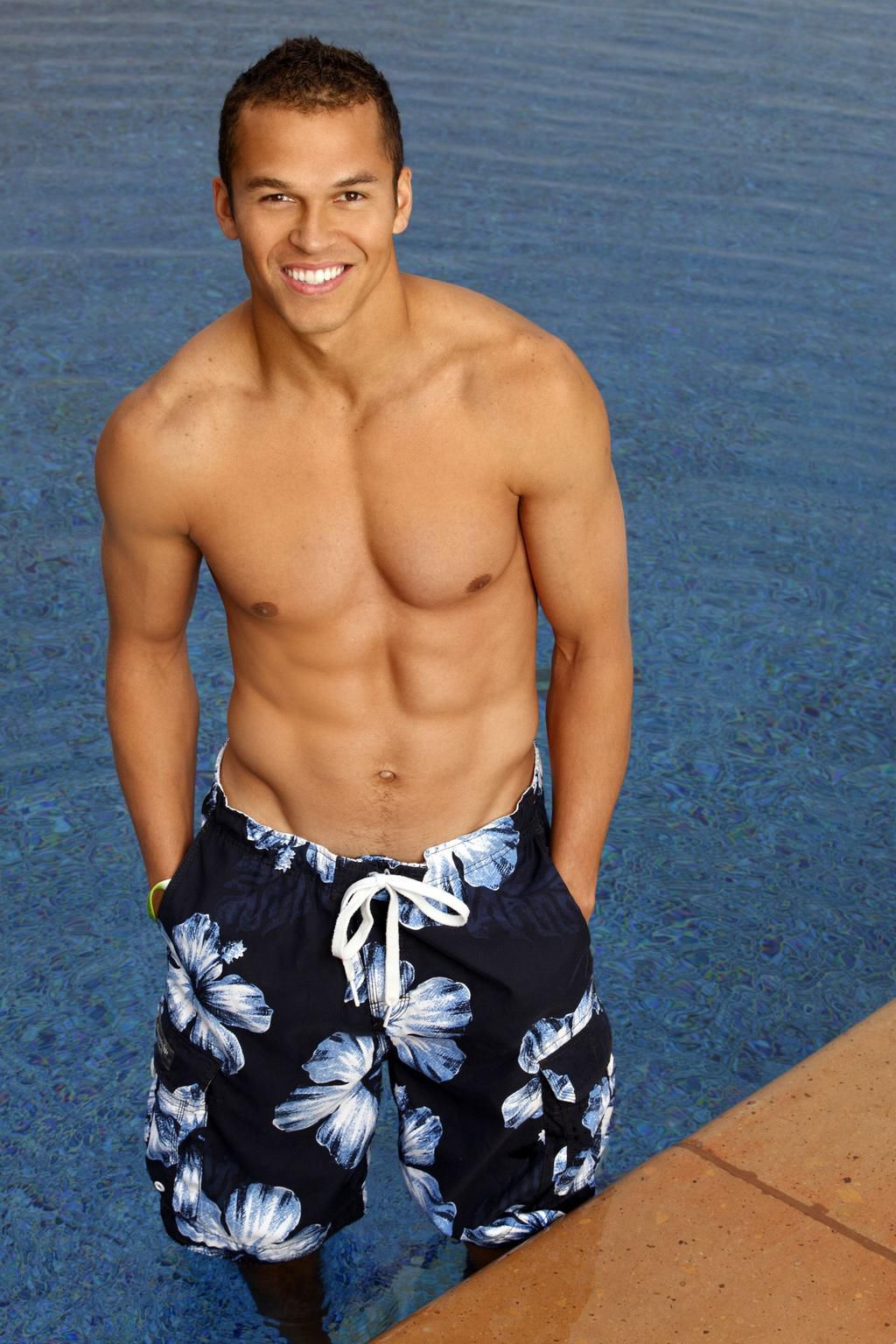 10 'Bachelor' And 'Bachelorette' Contestants Who Saved Their Virginity For Marriage