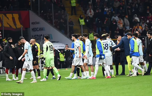 Chaos as team walk away after referee awards controversial penalty