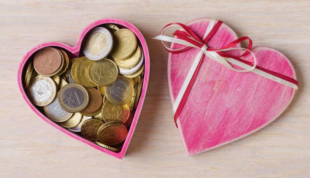 Why are more women choosing money over love?