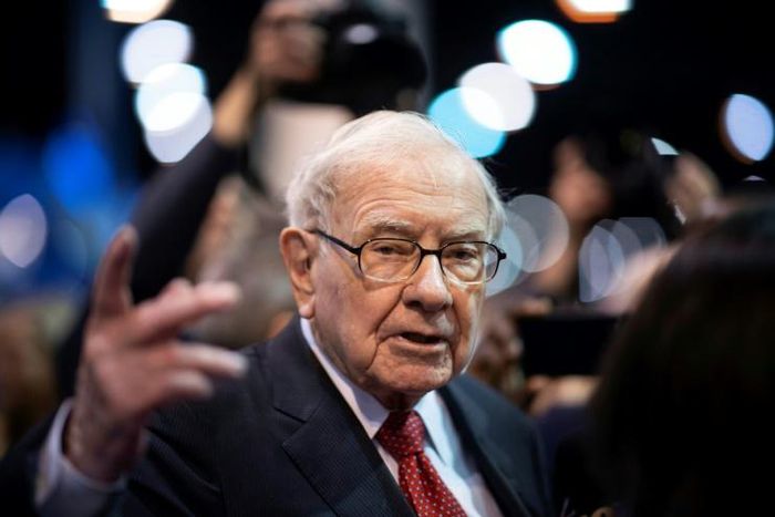 Warren Buffett, CEO of Berkshire Hathaway, arrives at the May 2019 shareholder meeting in Omaha, Nebraska