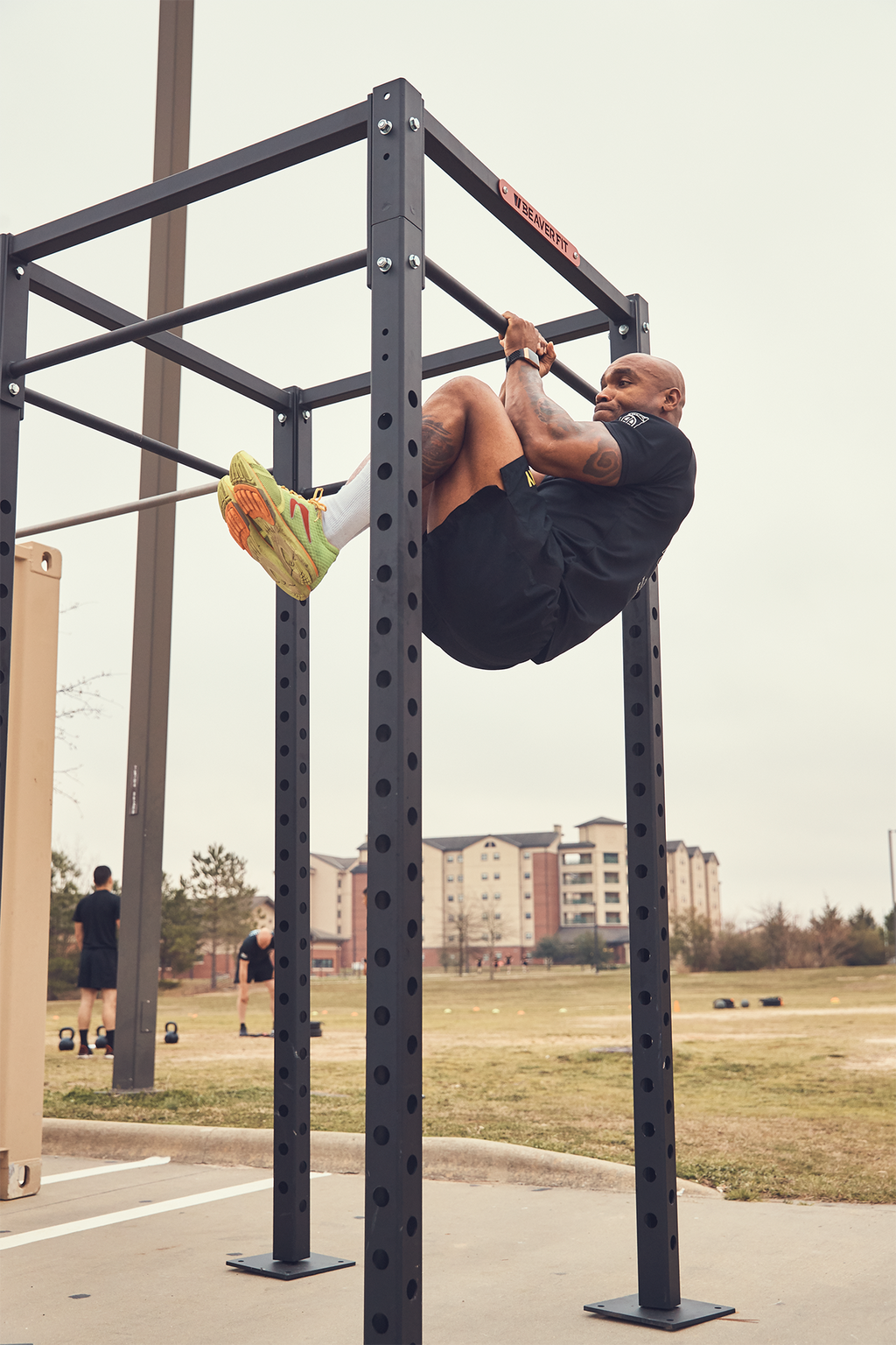 Major Owens doing the abdominal leg tuck, one of moves in the test. He can do 22 in 2 minutes.
