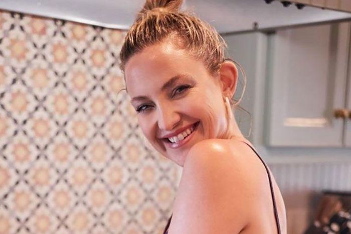 Kate Hudson's Abs Look Amazing In This Vid