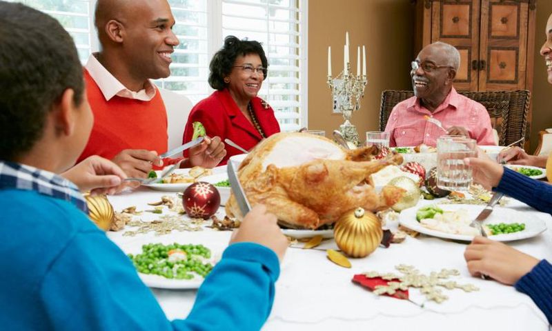 5 things you should not do when meeting your partner's parents for the first time