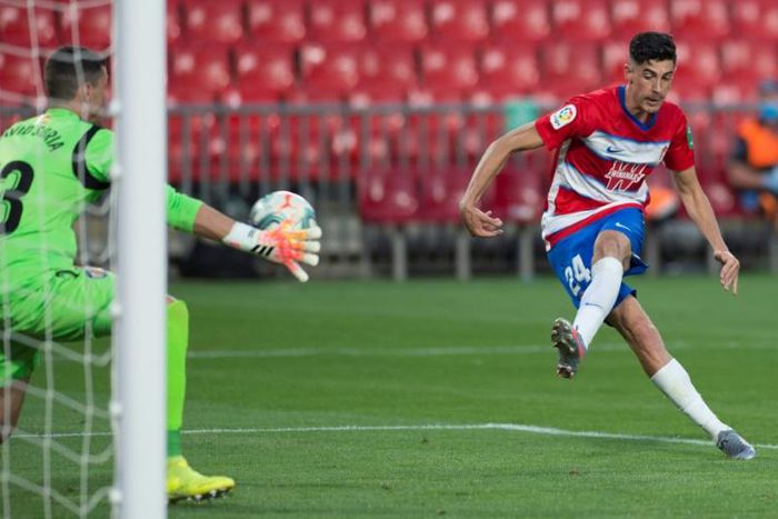 Carlos Fernandez scored the winner as Granada came from behind to beat Getafe on Friday.