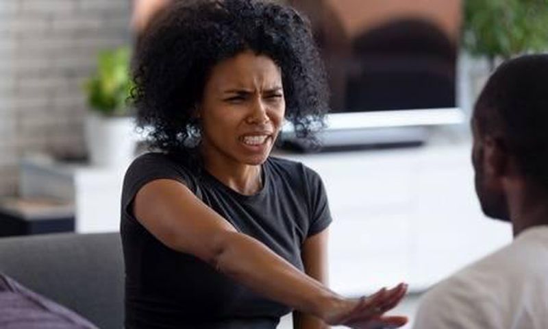 5 ways to deal with the “side chick” in your man’s life