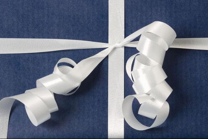 Dr. Pimple Popper Pops Ribbon-Like Whiteheads