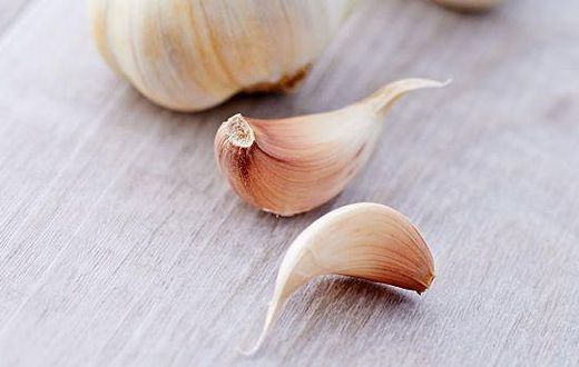 Dr. Pimple Popper Popped a 'Garlic Clove' Cyst