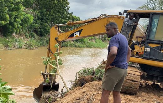 ‘Such arrogance!’ – Dumelo slams Gov’t from stopping him from dredging Ayawaso gutters