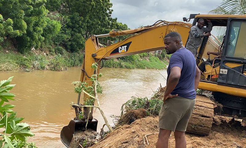 ‘Such arrogance!’ – Dumelo slams Gov’t from stopping him from dredging Ayawaso gutters