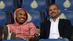Duth midfielder Wesley Sneijder (R) is to come out of retirement at his hometown club Utrecht