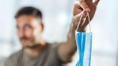 What to Say When Your Friend Won’t Wear a Mask