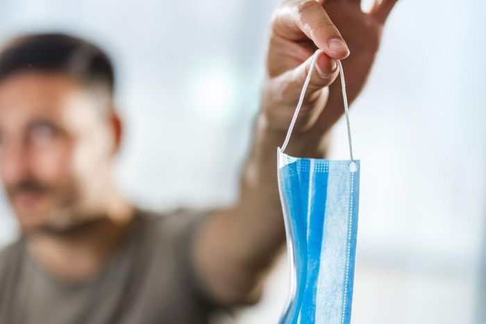 What to Say When Your Friend Won’t Wear a Mask