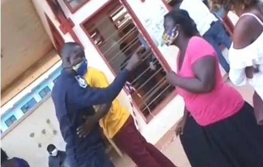 VIDEO: Police officer slaps woman at voters’ registration center