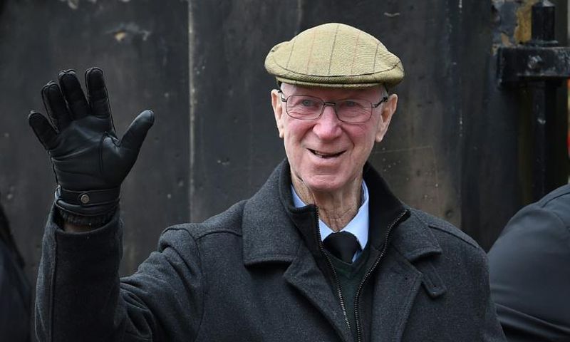 Jack Charlton 1966 World Cup winning defender with England and a cult hero in Ireland for his success as national team manager has died aged 8 85