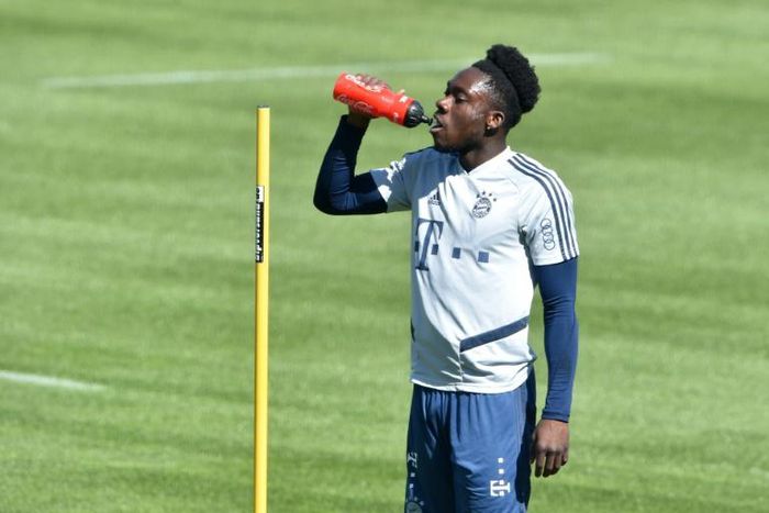 Davies, who was born in a refugee camp in Ghana, helped raise funds for the UN Refugee Agency