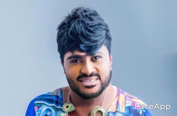 look as a woman according to Face App