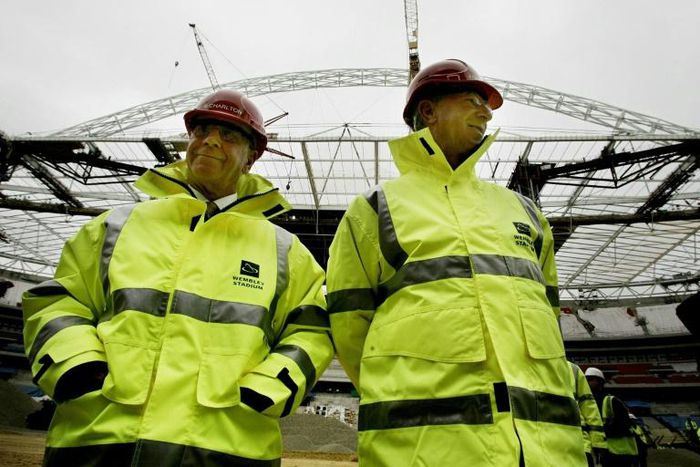 Jack Charlton (right) with his brother Bobby inspecting the new Wembley in 2006