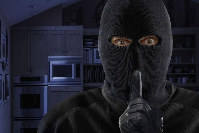 Watch Dr. P Clean Up 'Eye Mask' Of Blackheads