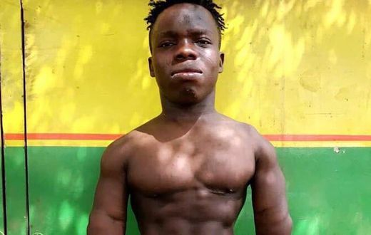 Shatta Bandle flaunts six packs