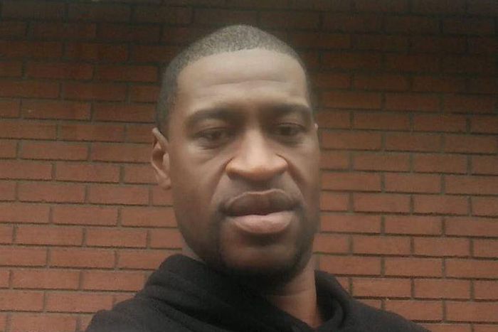 “I can’t breathe” – Black man begs as US police kneels on his neck leading to his death (video)