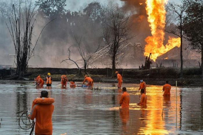 Environmentalists have warned of the danger of a catastrophe at the site of an Indian oil well explosion