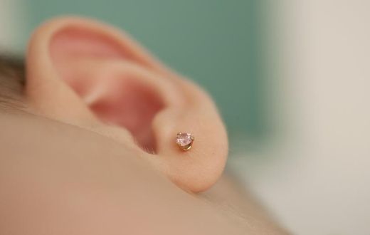 Dr. P Extracts A 'Little Ear Piercing' Blackhead
