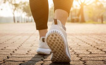 How Many Calories Can I Burn Walking Vs. Running?