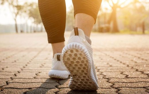 How Many Calories Can I Burn Walking Vs. Running?
