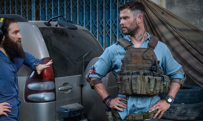 'Extraction' Director on Chris Hemsworth's Stunts
