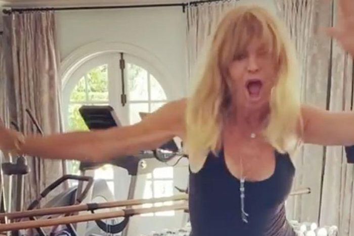 Watch Goldie Hawn Crush This Trampoline Workout