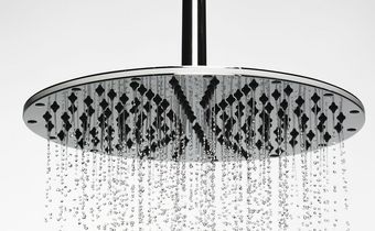 10 Masturbation Moves to Try In the Shower